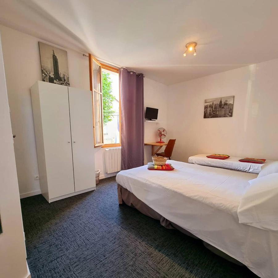 Hotel Le Terminus LʼArbresle Exteriér fotografie